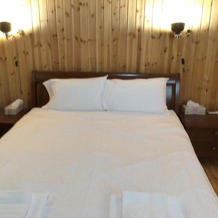 Pervolaris Cottages 2 Goudhi Eksteriør billede