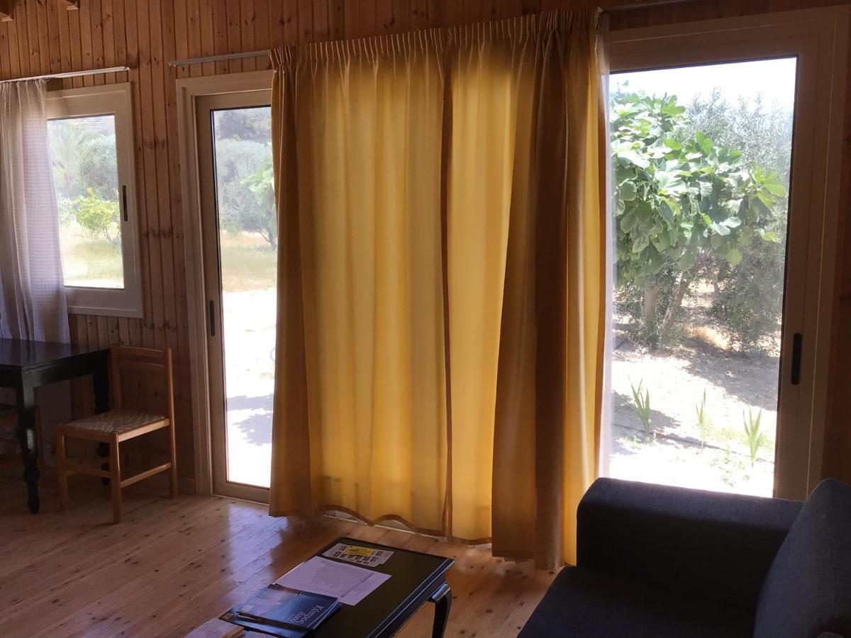 Pervolaris Cottages 2 Goudhi Eksteriør billede